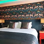 Crown Quarter Hotel
