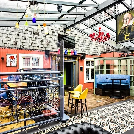 Crown Quarter Szálloda