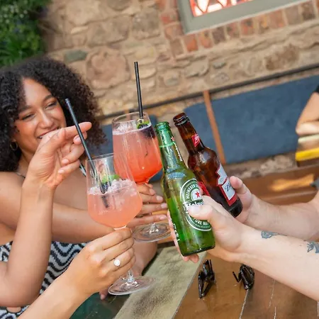 Hotell Crown Quarter