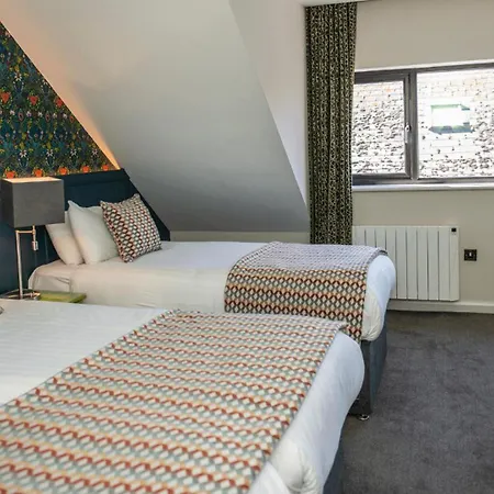 Hotel Crown Quarter