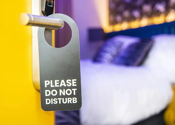 Crown Quarter * Wexford