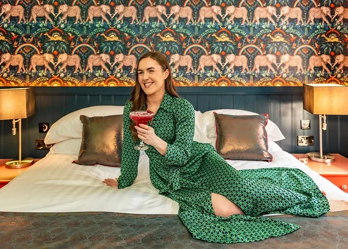 酒店 Crown Quarter *