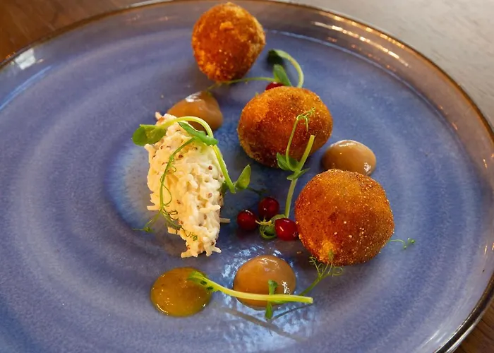 Crown Quarter * Wexford