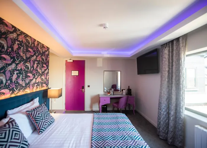 Crown Quarter * Wexford