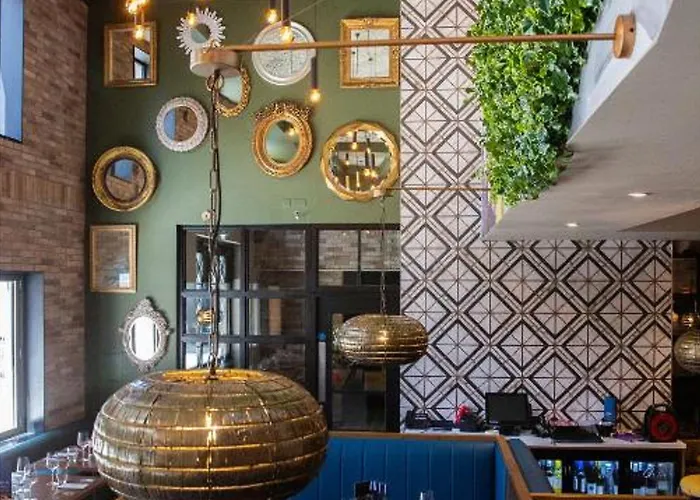 Crown Quarter * Wexford